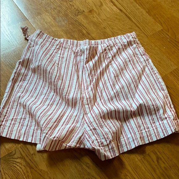 Red and white skort - Picture 2 of 3